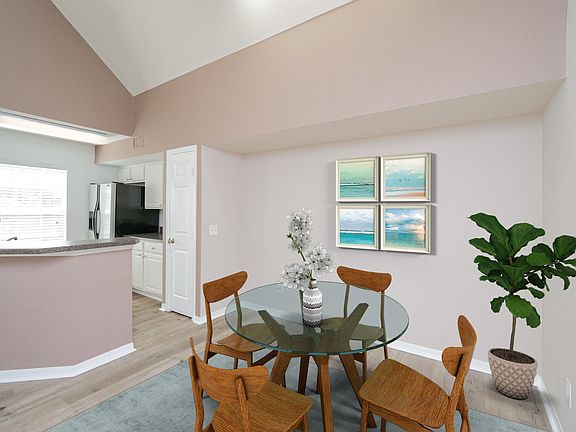 4th image of 13703 RICHMOND PARK Drive #1511