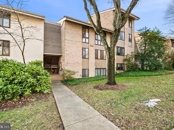 103 Cross Keys Rd #R103d2, Baltimore, MD 21210