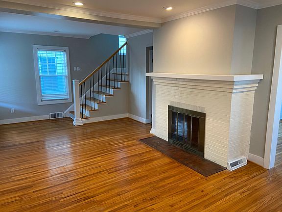 2nd image of 31 Taft Pl