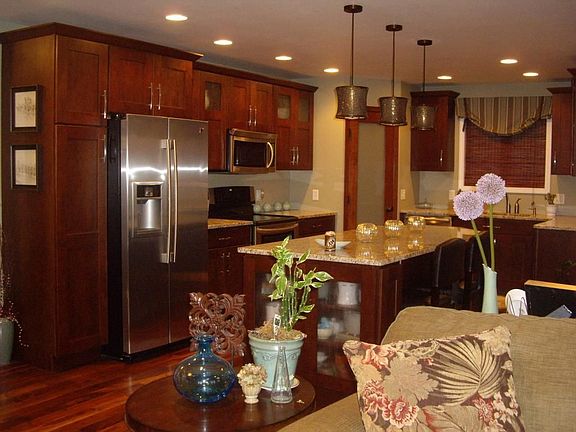 Kitchen with granite and cherry cabinetry!