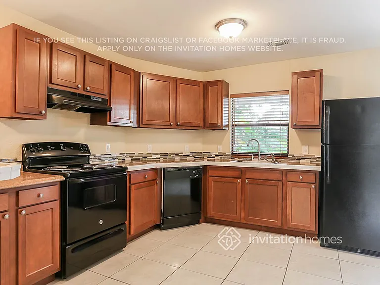 6516 SW 33rd St — Photo 9