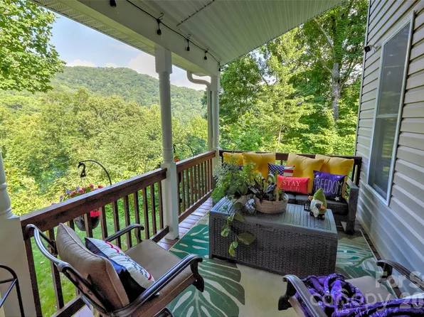 1333 Pigeon Creek Rd, Bryson City, NC 28713