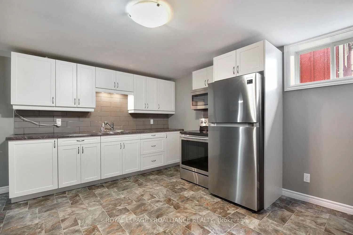2 bed, $1,650 — Photo 3