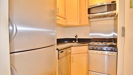 Rented by Park Property Advisors