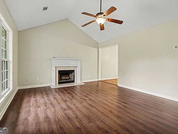 5th image of 1705 Bismarck Cir