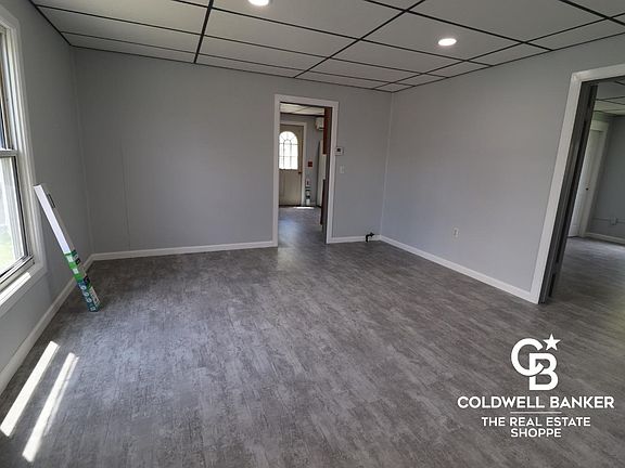 4th image of 913 Court St