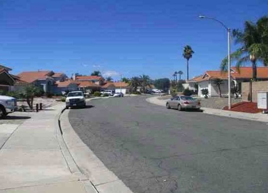 Exterior Neighborhood (street photo)