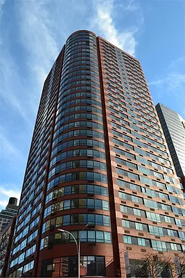 Rented by RELO REDAC INC. | media 19