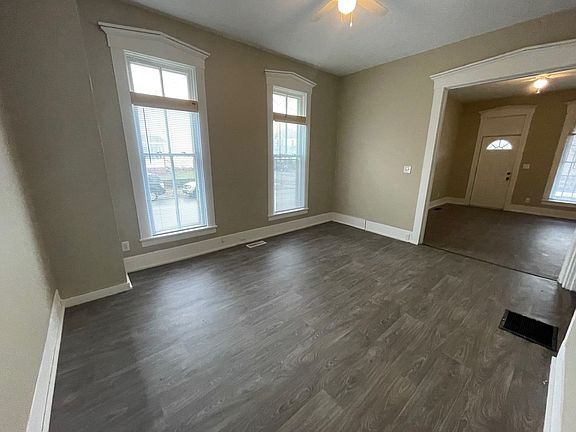4th image of 401-403 N 13th St