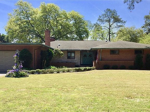 2nd image of 405 Hariton Ct