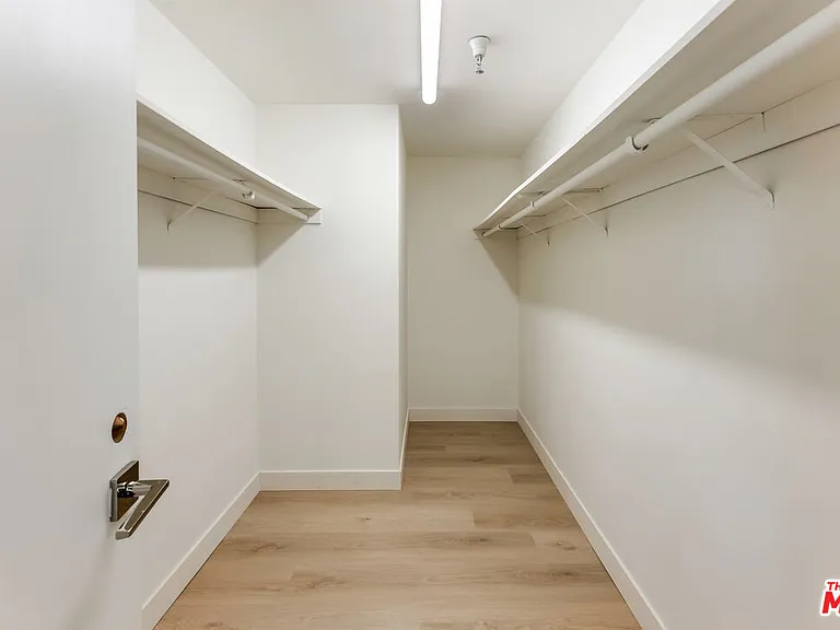 10551 Wilshire Blvd #1405 — Photo 36