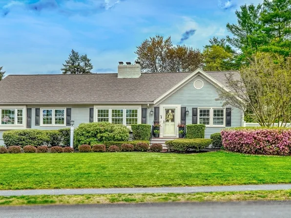 94 Hawktree Dr, Westwood, MA 02090