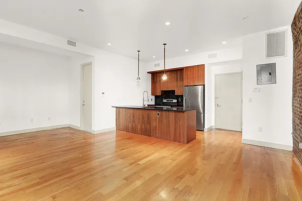 Rented by Compass | media 26