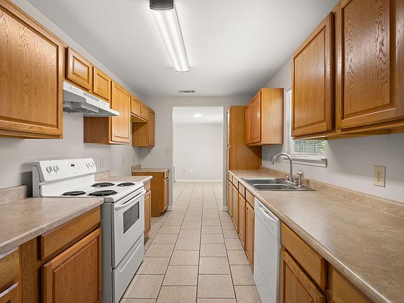 3rd image of 516 Whittington St