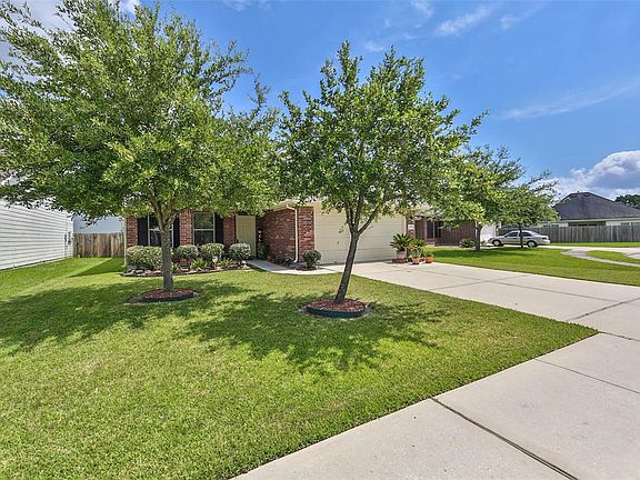 2nd image of 10511 Scenic Cove Ct