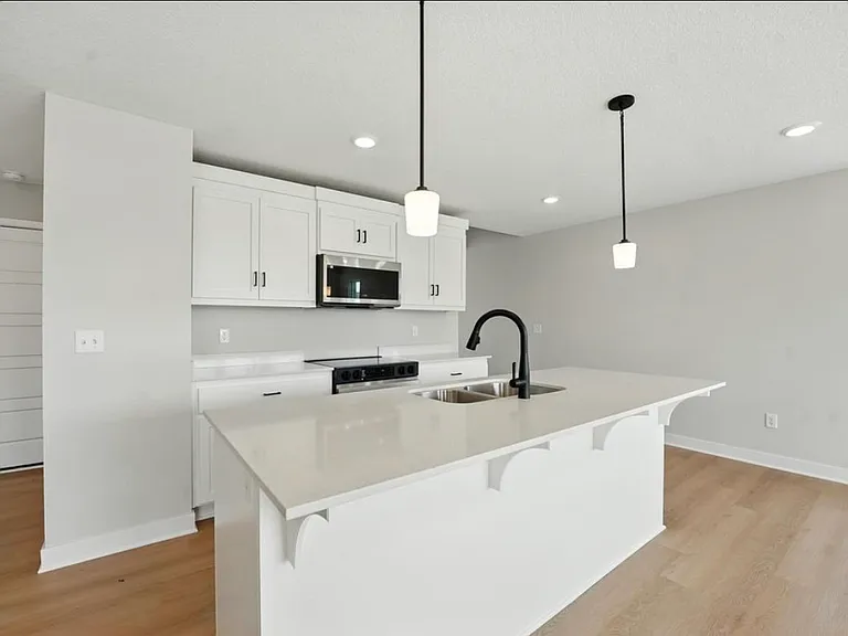 19703 W 195th Pl — Photo 6