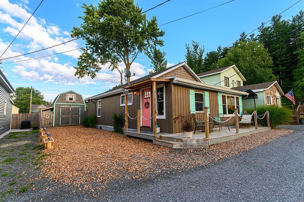 108 4th St - Property Image