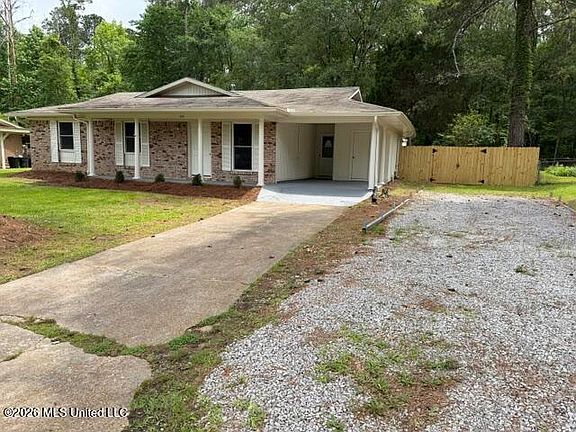 2nd image of 115 Nolan Cir