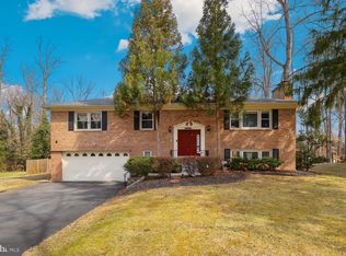 18411 Cedar Dr, Triangle, VA 22172