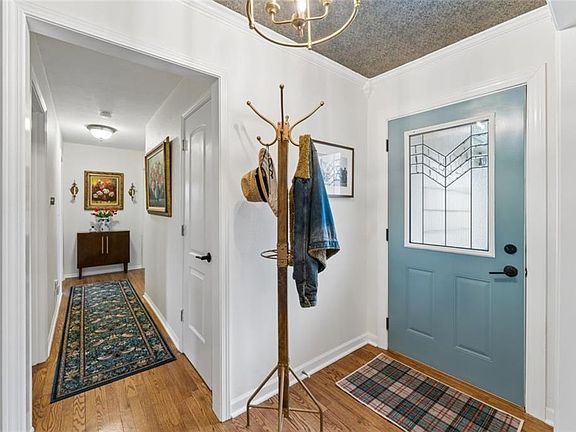 4th image of 28885 W 223rd St