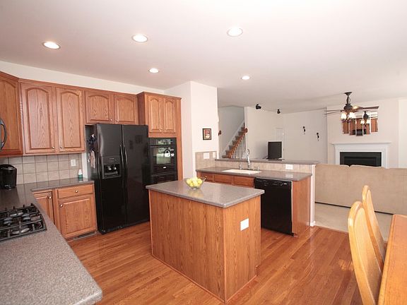 2nd image of 2535 Ivy Creek Frd