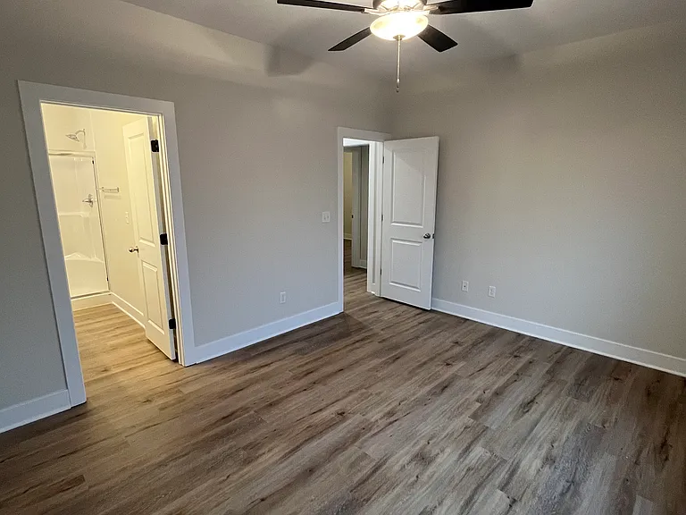 510 E Hayes St — Photo 6