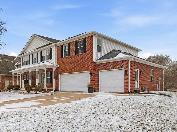 2nd image of 1018 Schmitt Rd