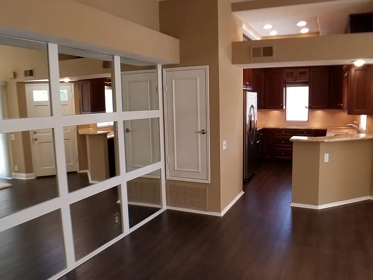 112 Corsica Dr — Photo 10