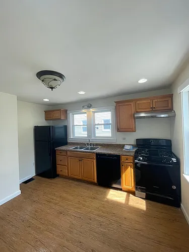 63 Lawn Ave Photo 1