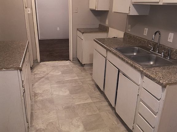 2nd image of 889 Laredo Ct APT A