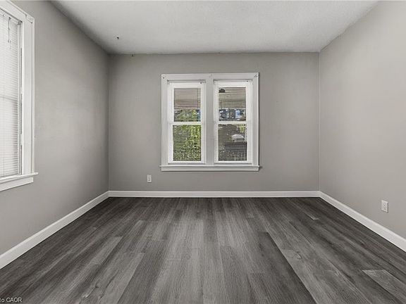 5th image of 433 Lydia St