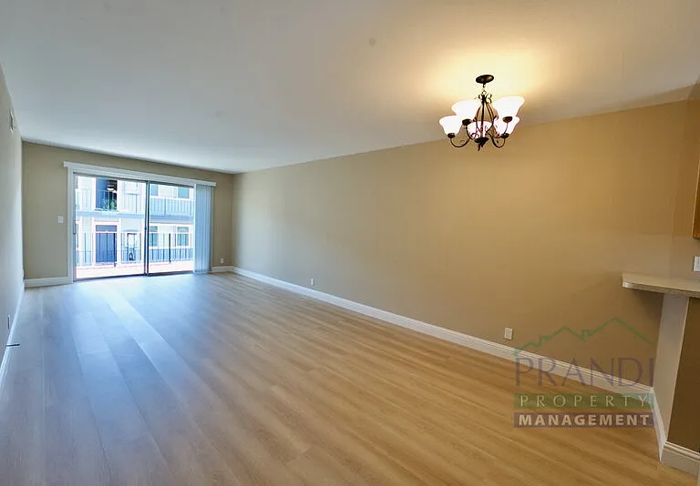 615 B St #3 — Photo 4