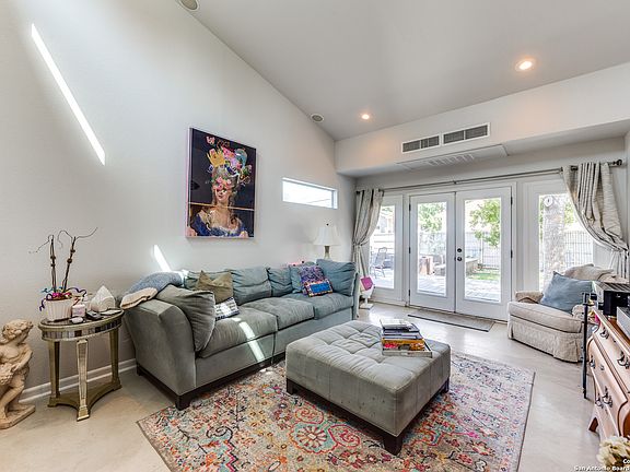 4th image of 519 Brightwood