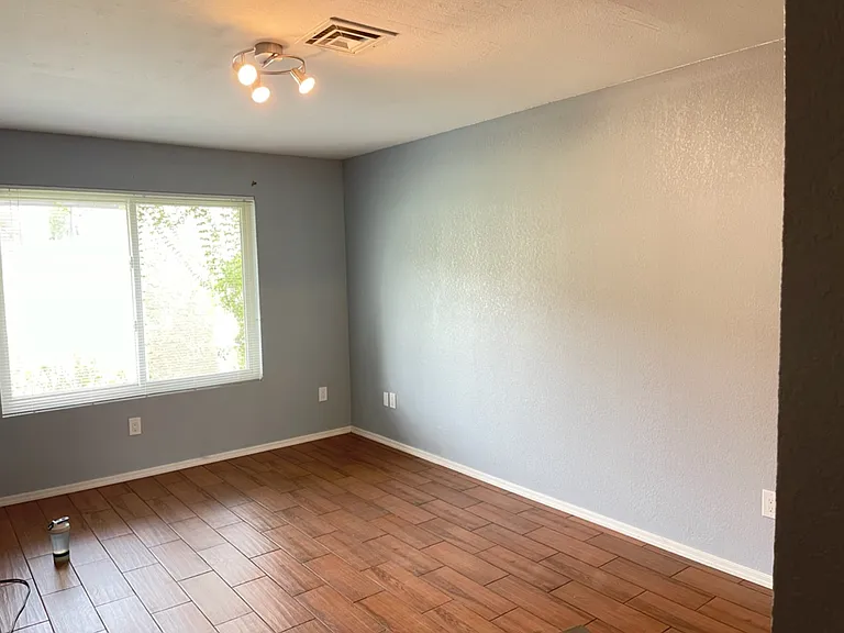 2045 S 14th Ave #28 — Photo 9