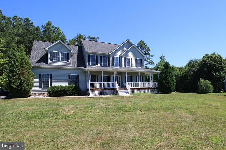 1st image of 7901 S Woods Dr