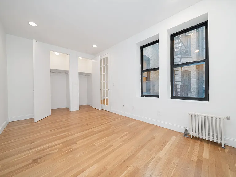 5025 Broadway #1C — Photo 4