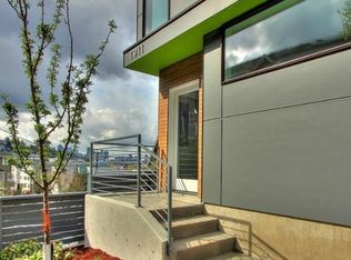 1911 Franklin Pl E, Seattle, WA 98102