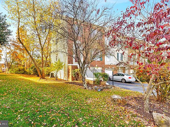 3rd image of 14433 Fowlers Mill Dr