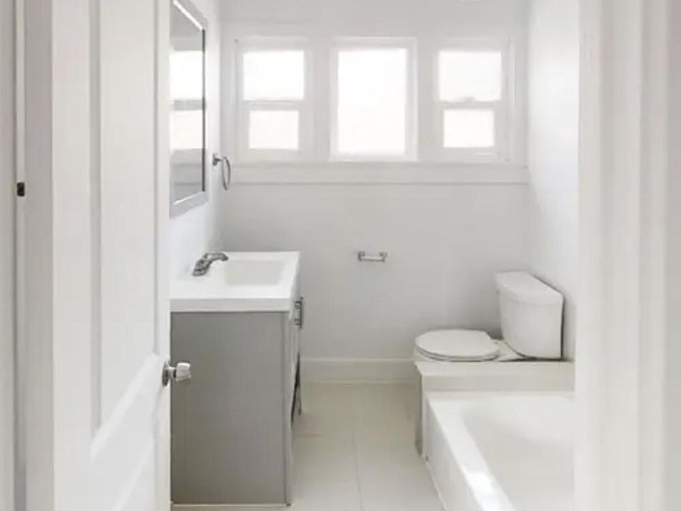 1st image of 1511 Atchison St #1511