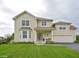 729 Branson Dr, Batavia, IL 60510