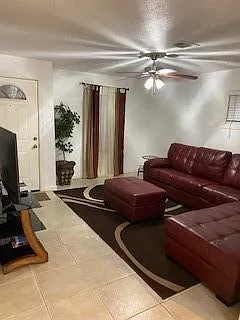 2 bed, 1.0 bath, 1684 sqft, $1,325 — Photo 3