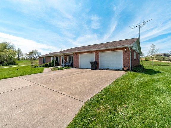 2nd image of 1151 County Road 543