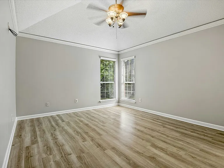 535 Pantherburn Cir S — Photo 13