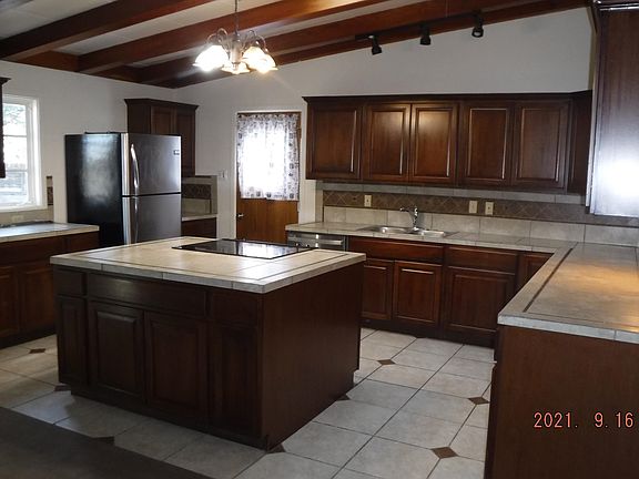 5th image of 5 Coronado Cir