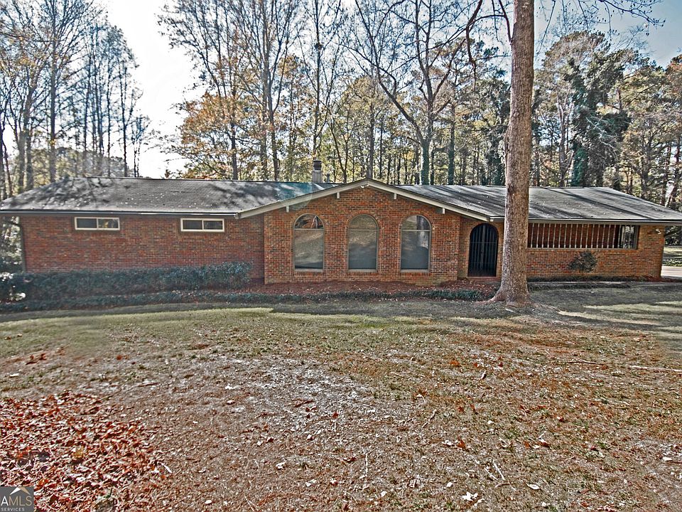 1st image of 305 Pinemount Dr