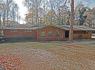 305 Pinemount Dr, Peachtree City, GA 30269