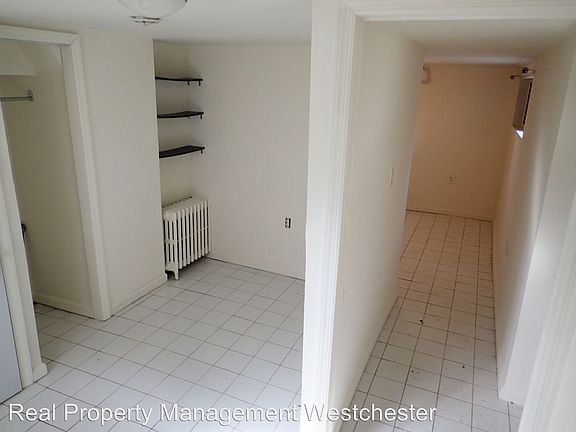 4th image of 222 Washington St APT D