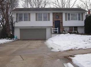 3407 Sue Ln NW, Cedar Rapids, IA 52405