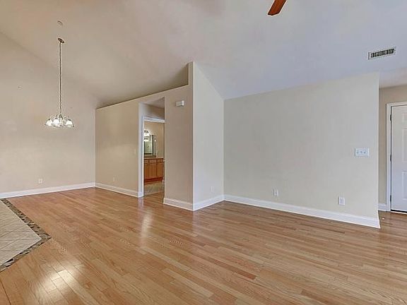 5th image of 3902 Sky Vista Ct Unit 3902