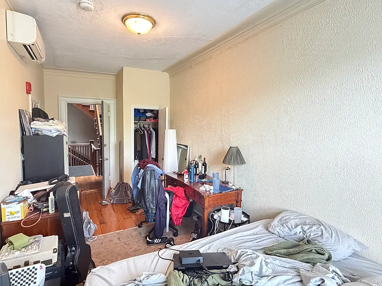 914 Beacon St #3 — Photo 8